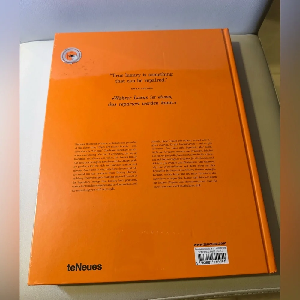 BRAND NEW - SEALED - TENEUES Hermes The Modern Luxury Series Coffee Table Book - Picture 3 of 8